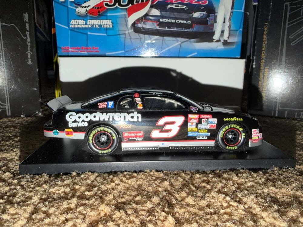 Dale Earnhardt #3 Goodwrench 1998 Daytona 500 Champion 1:32 Scale Diecast Monte - Picture 4 of 6